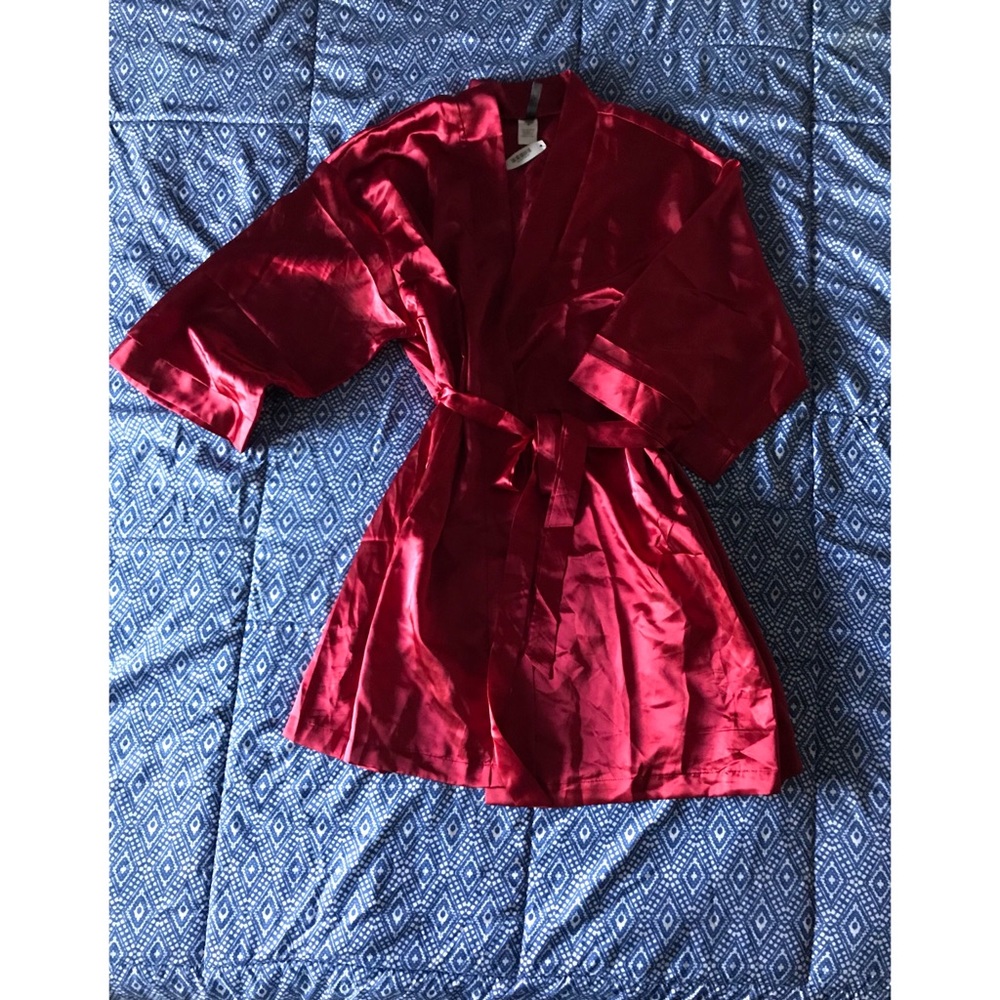 Satin robe